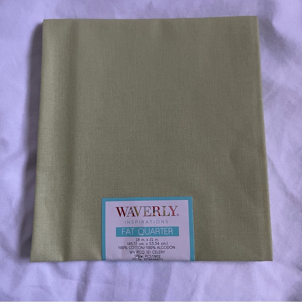 ✨$5 OFF BUNDLE✨ Cotton Fat Quarters Green Blue Purple Star Galaxy Print Quilting - Picture 4 of 12